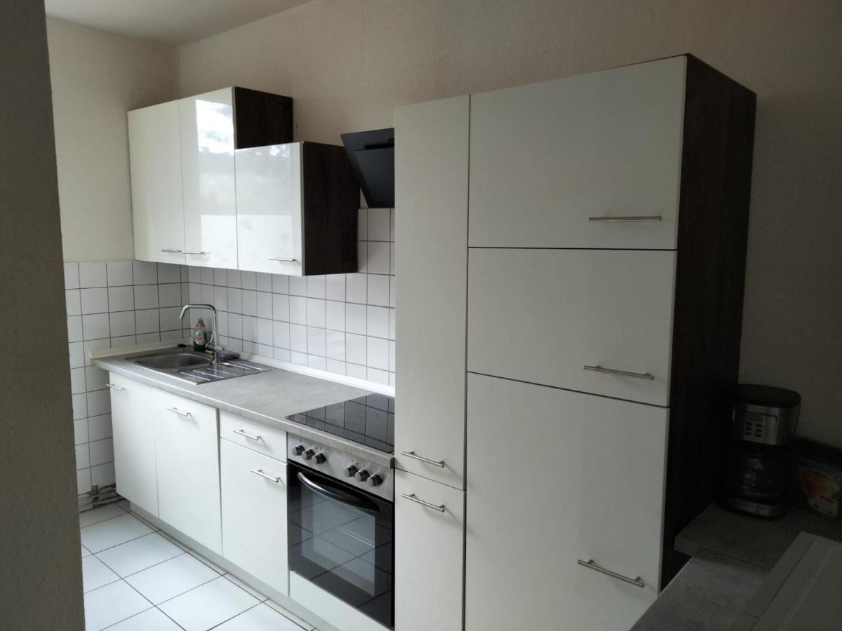 Modernes Apartment Mit 2 Schlafzimmern Und Privatparkplatz Nahe Innenstadt ノイミュンスター エクステリア 写真