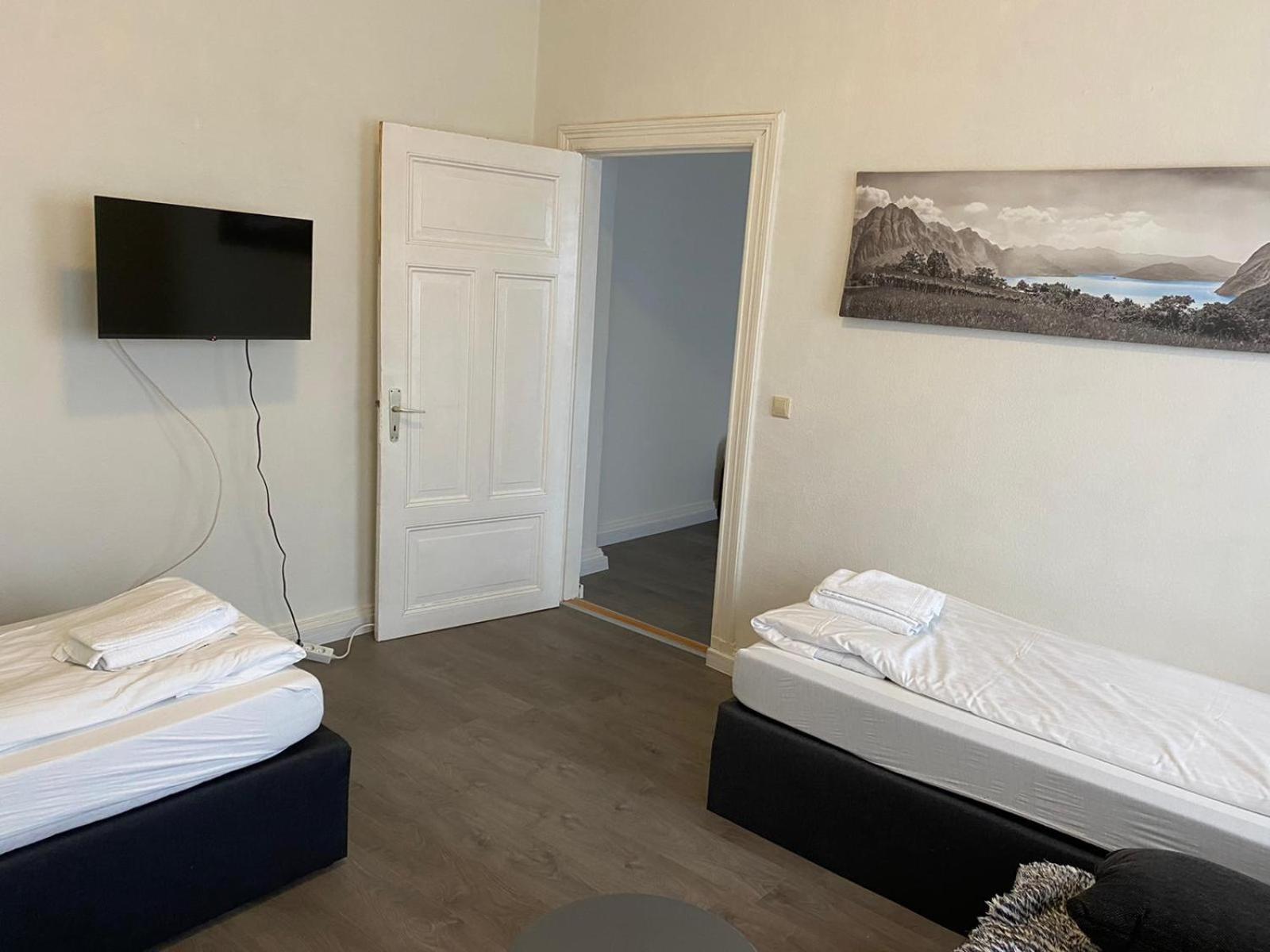 Modernes Apartment Mit 2 Schlafzimmern Und Privatparkplatz Nahe Innenstadt ノイミュンスター エクステリア 写真