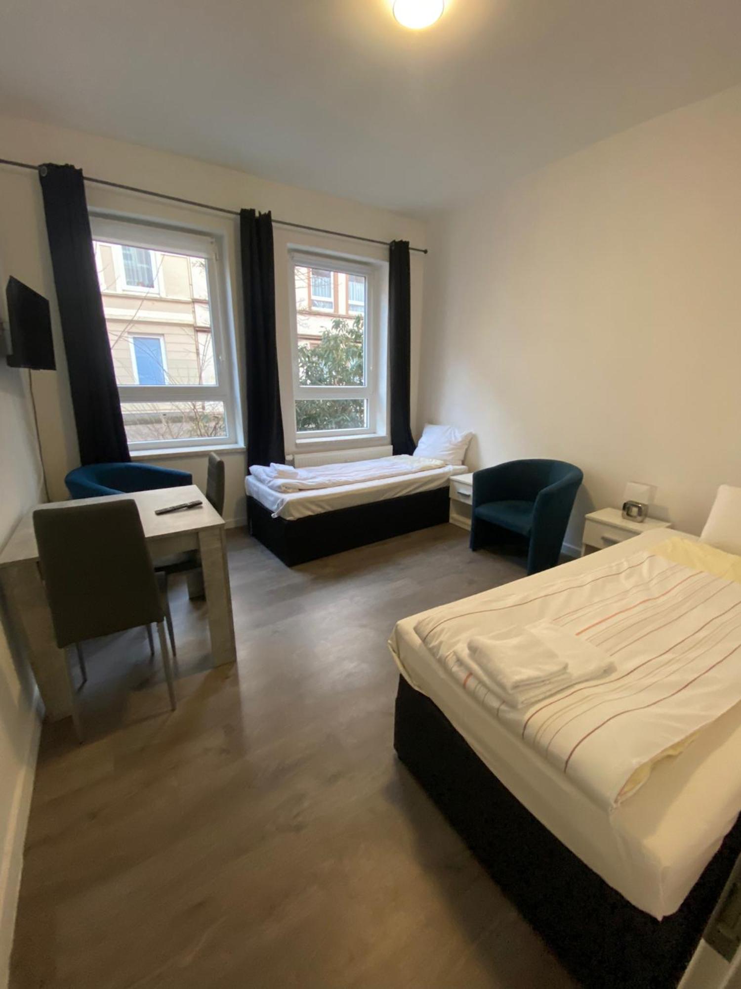 Modernes Apartment Mit 2 Schlafzimmern Und Privatparkplatz Nahe Innenstadt ノイミュンスター エクステリア 写真