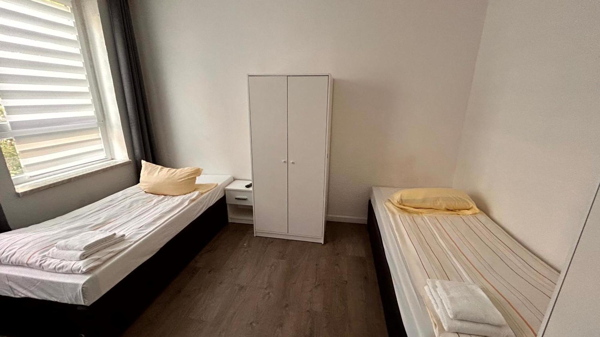 Modernes Apartment Mit 2 Schlafzimmern Und Privatparkplatz Nahe Innenstadt ノイミュンスター エクステリア 写真