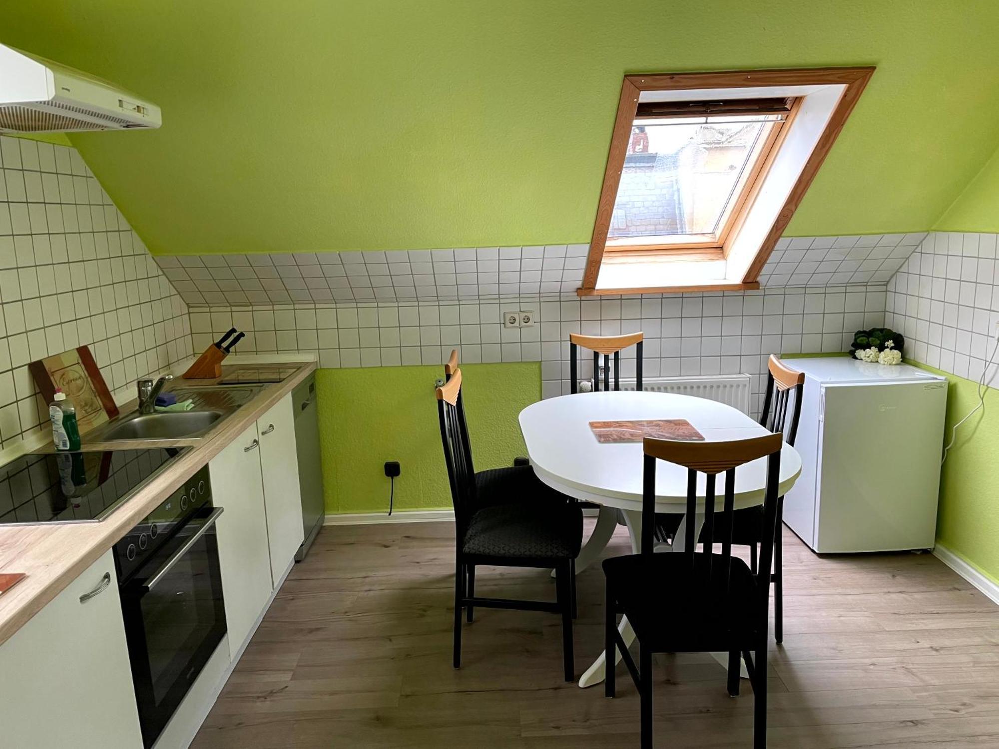 Modernes Apartment Mit 2 Schlafzimmern Und Privatparkplatz Nahe Innenstadt ノイミュンスター エクステリア 写真